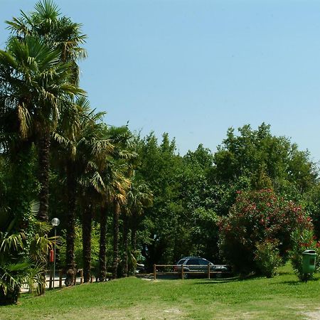 Camping Zocco Manerba del Garda Luaran gambar