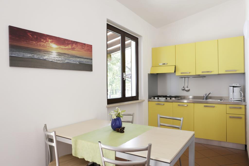 Camping Zocco Manerba del Garda Luaran gambar