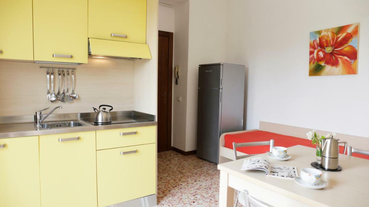 Camping Zocco Manerba del Garda Luaran gambar